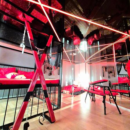 Bdsm Apartman V Bratislave -Adults Only Братислава Экстерьер фото