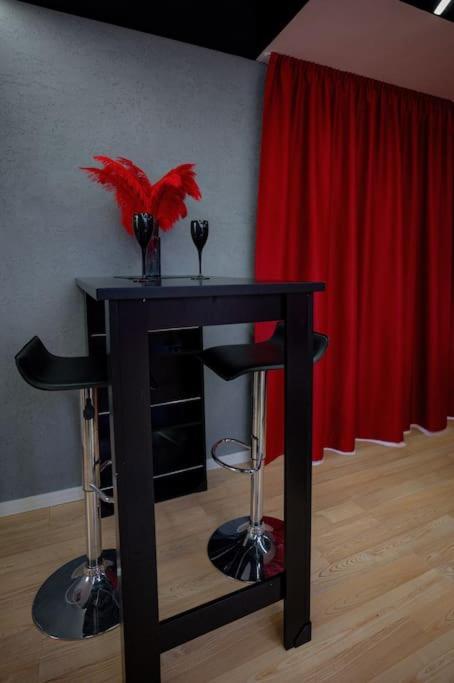 Bdsm Apartman V Bratislave -Adults Only Братислава Экстерьер фото
