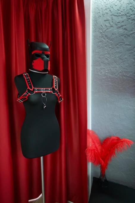 Bdsm Apartman V Bratislave -Adults Only Братислава Экстерьер фото