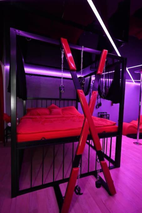 Bdsm Apartman V Bratislave -Adults Only Братислава Экстерьер фото