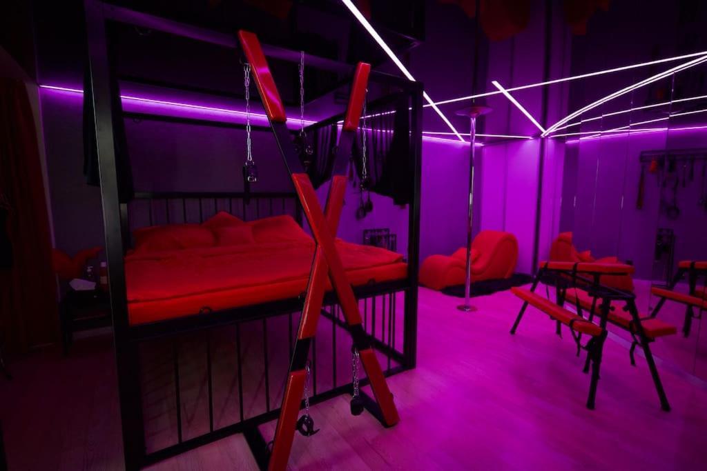 Bdsm Apartman V Bratislave -Adults Only Братислава Экстерьер фото